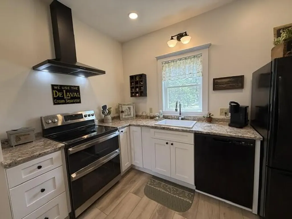 51 Broadway Street Baileyville ME 04694