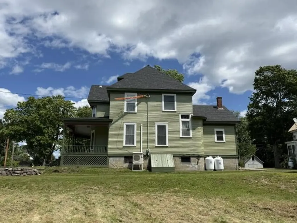 51 Broadway Street Baileyville ME 04694