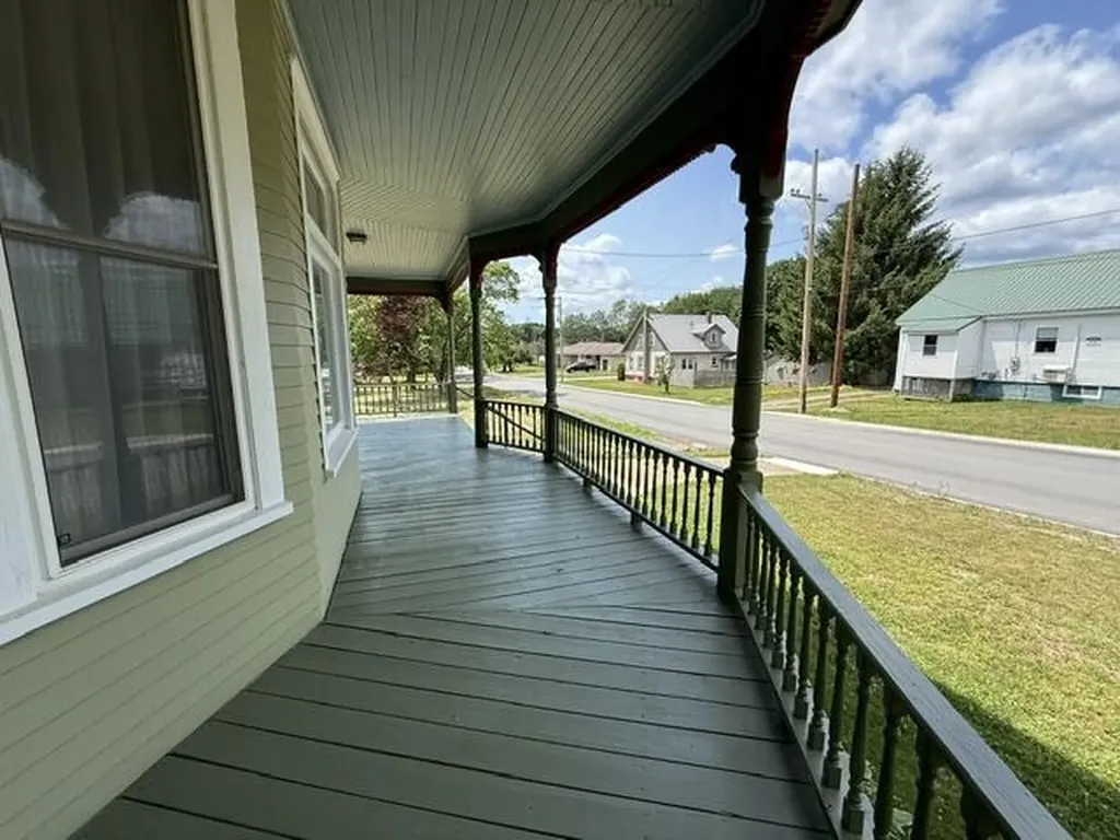 51 Broadway Street Baileyville ME 04694