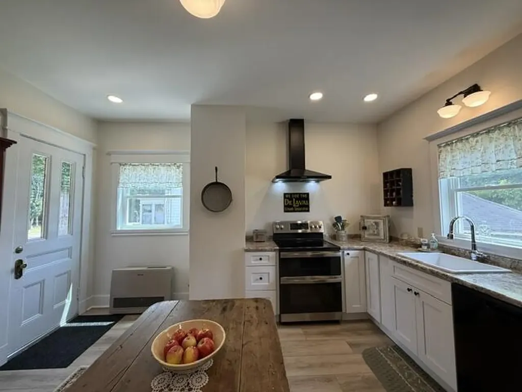 51 Broadway Street Baileyville ME 04694