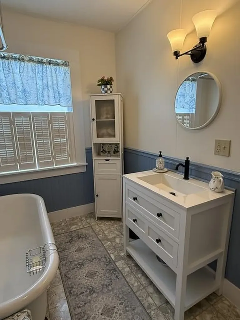 51 Broadway Street Baileyville ME 04694