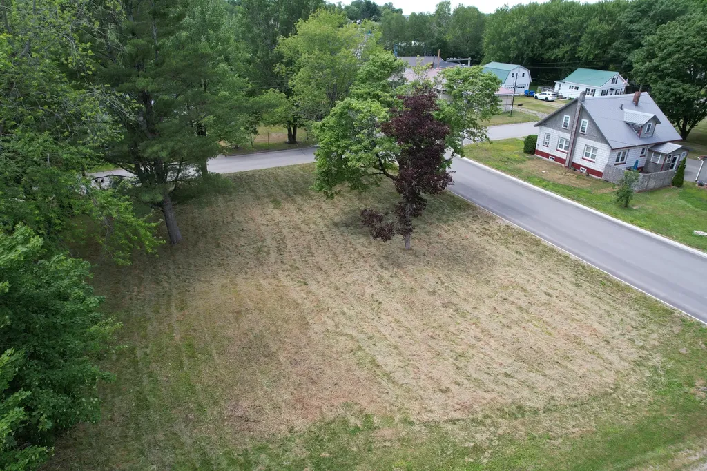 51 Broadway Street Baileyville ME 04694