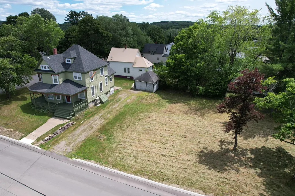 51 Broadway Street Baileyville ME 04694