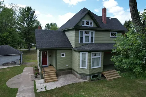 51 Broadway Street Baileyville ME 04694