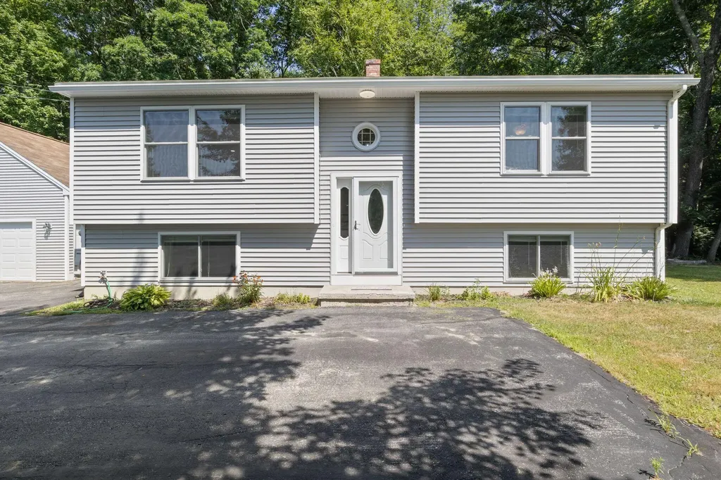 214 Tandberg Trail Windham ME 04062
