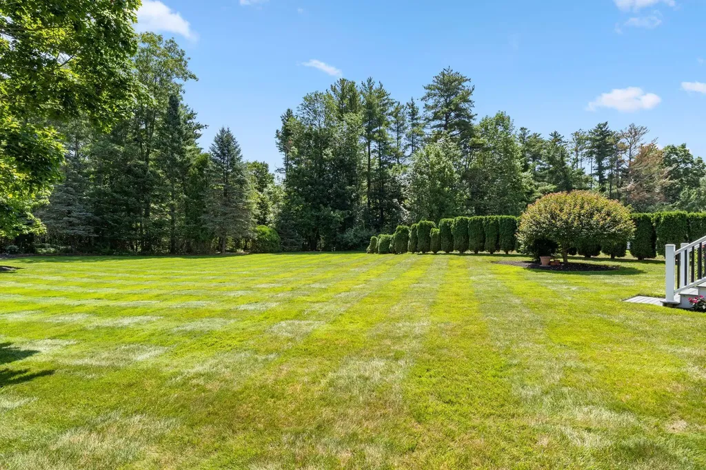 14 Flint Rock Drive York ME 03909