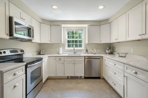 14 Flint Rock Drive York ME 03909