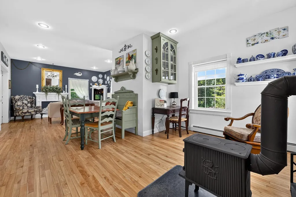45 Kelley Road Pittston ME 04345