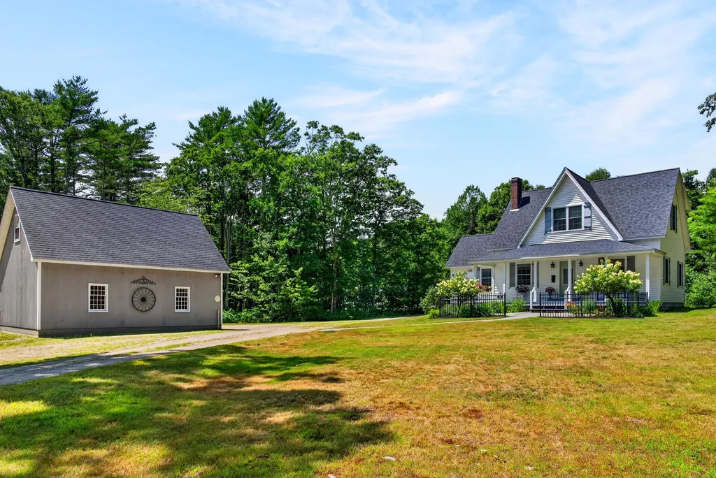 45 Kelley Road Pittston ME 04345