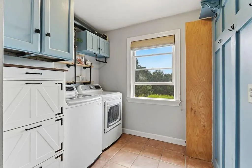 498 General Turner Hill Road Turner ME 04282