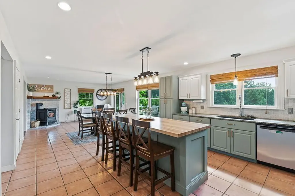 498 General Turner Hill Road Turner ME 04282