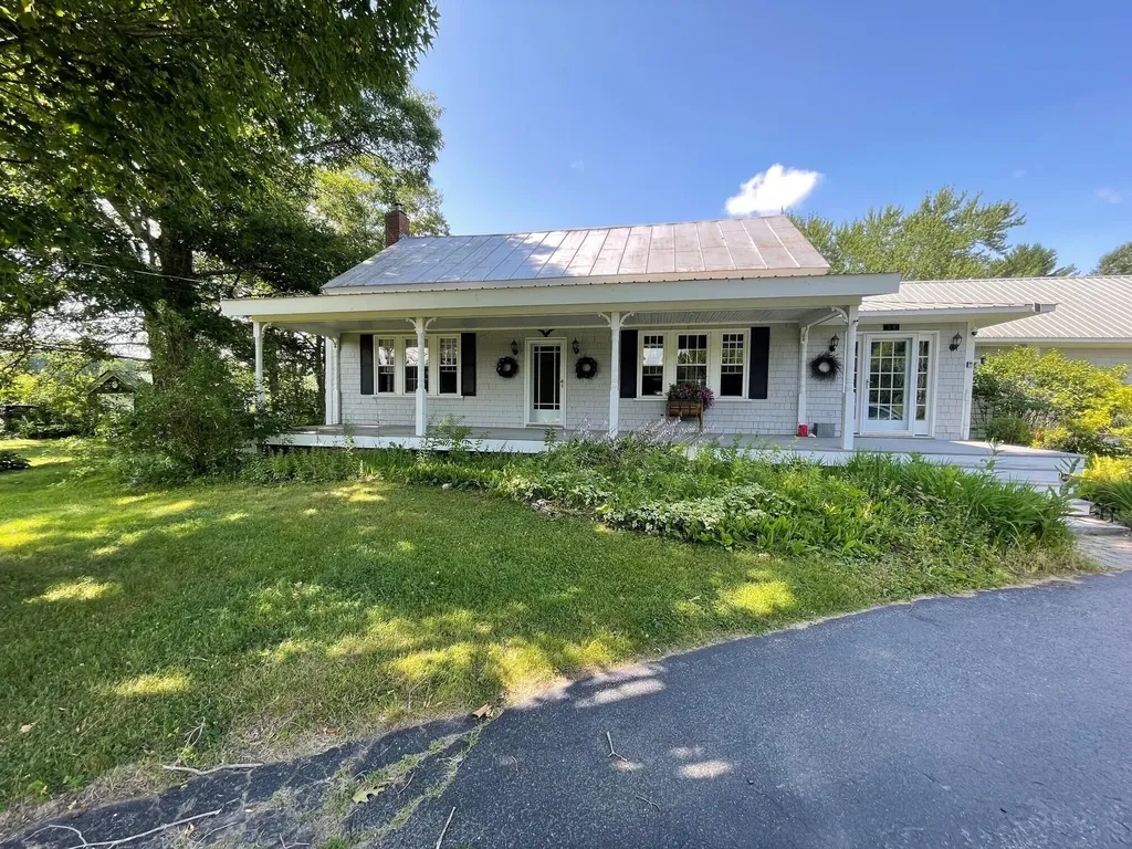 54 Corinna Road Saint Albans ME 04971