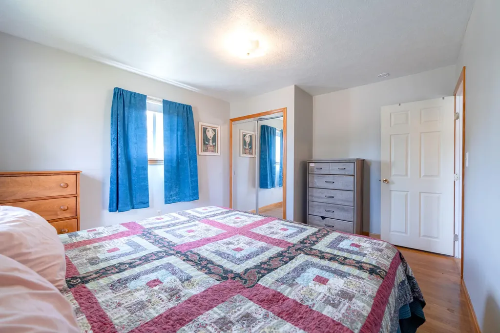 17 Heathwood Lane Lewiston ME 04240
