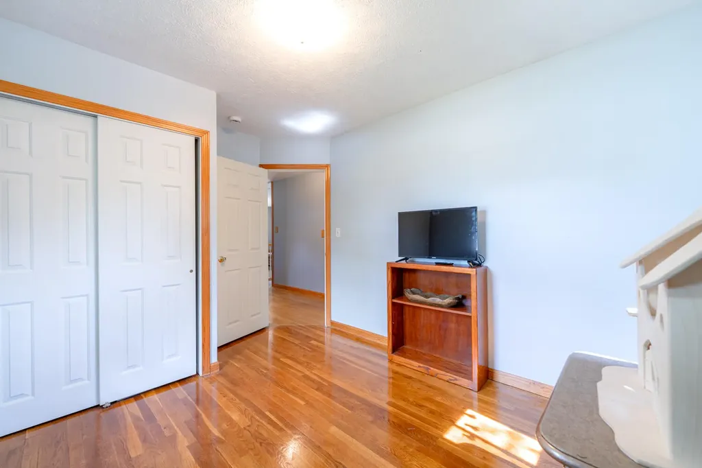 17 Heathwood Lane Lewiston ME 04240