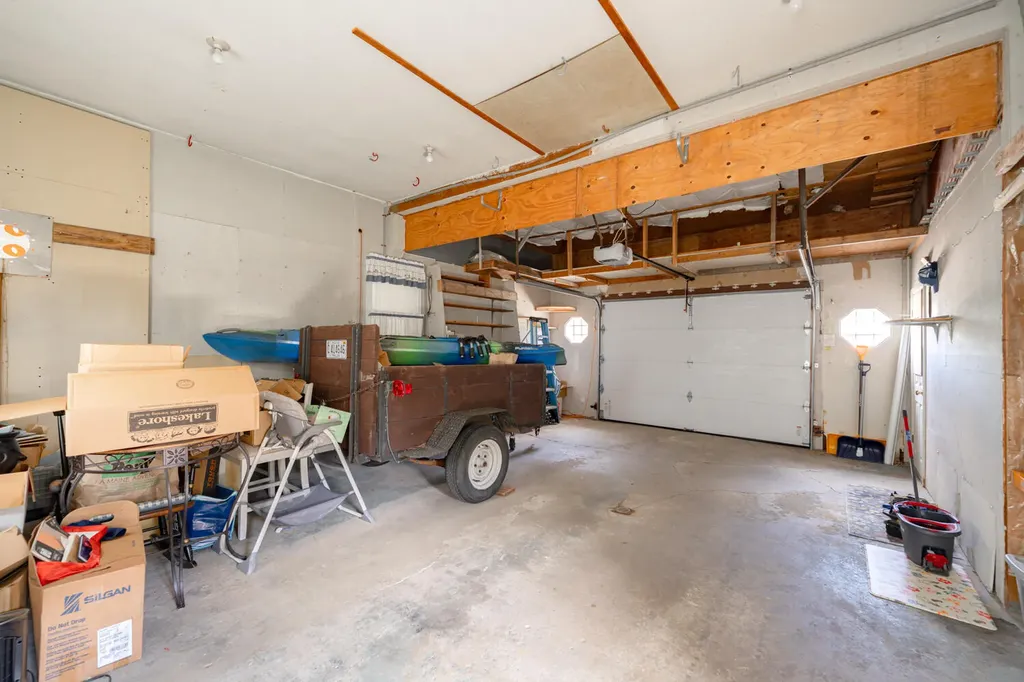 17 Heathwood Lane Lewiston ME 04240