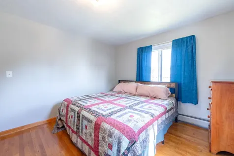 17 Heathwood Lane Lewiston ME 04240