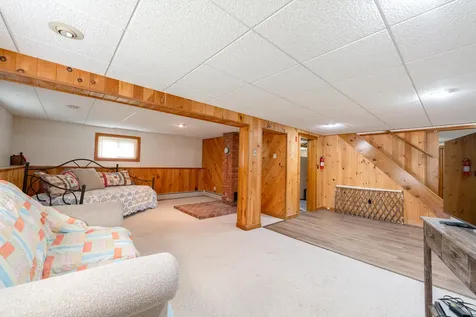 17 Heathwood Lane Lewiston ME 04240