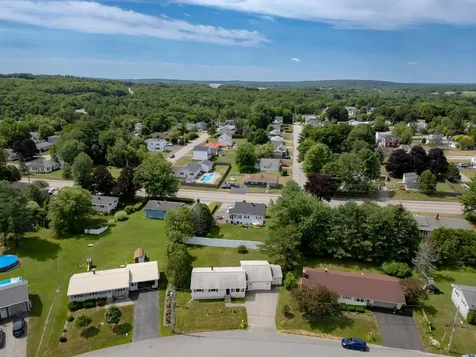 17 Heathwood Lane Lewiston ME 04240