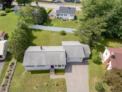 17 Heathwood Lane Lewiston ME 04240