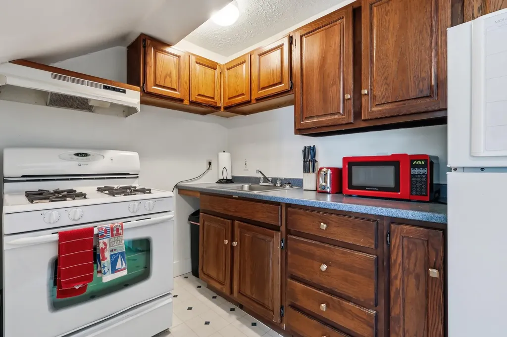 94 Saco Avenue Old Orchard Beach ME 04064