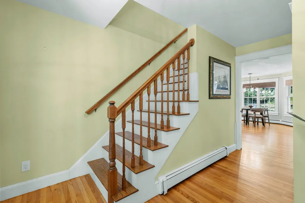53 Stonegate Road Cape Elizabeth ME 04107