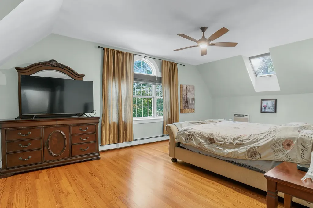 53 Stonegate Road Cape Elizabeth ME 04107