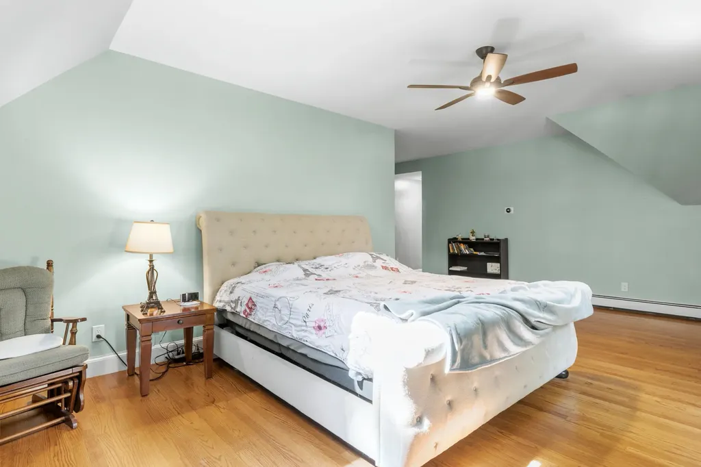 53 Stonegate Road Cape Elizabeth ME 04107