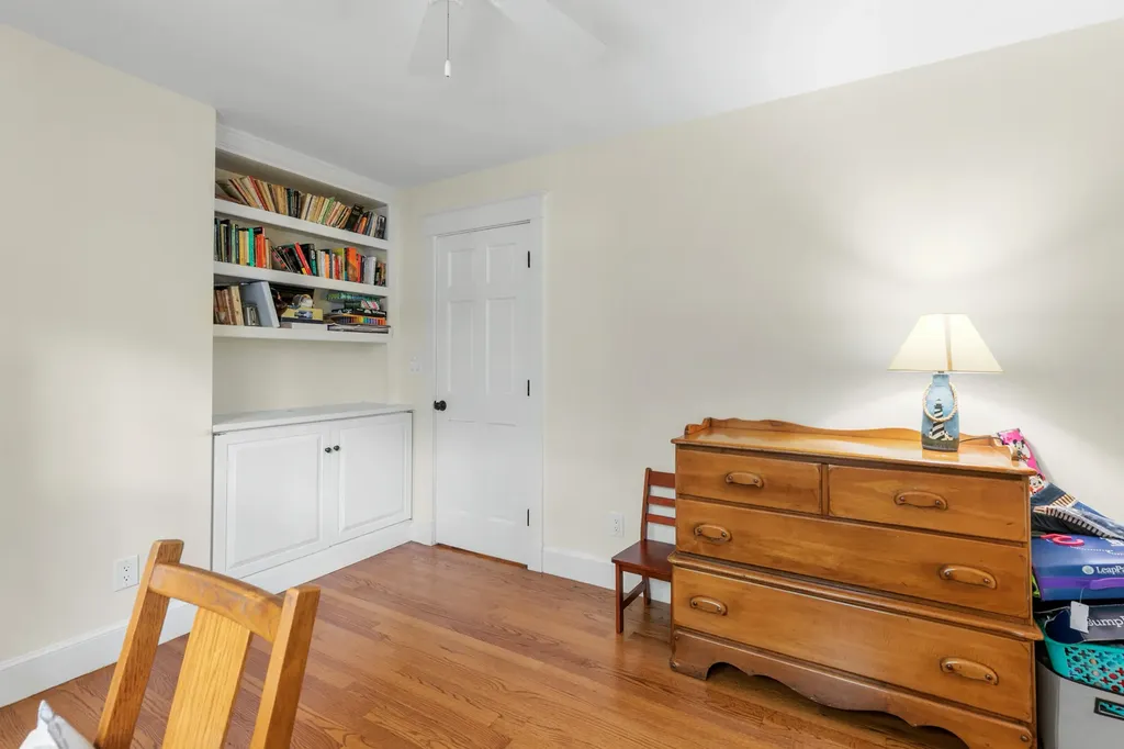 53 Stonegate Road Cape Elizabeth ME 04107