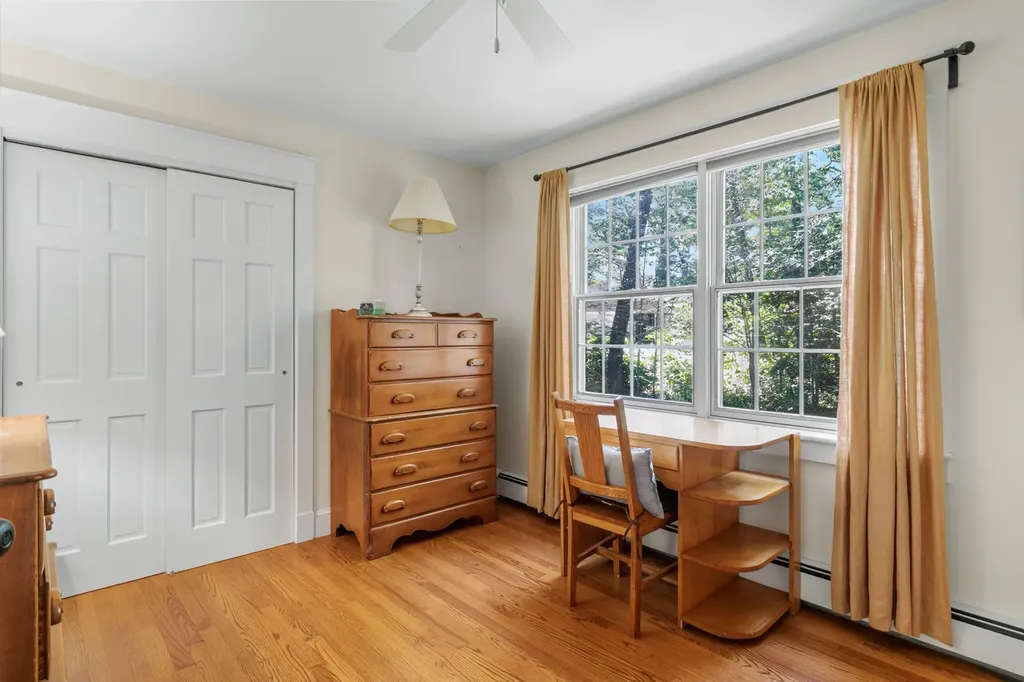 53 Stonegate Road Cape Elizabeth ME 04107