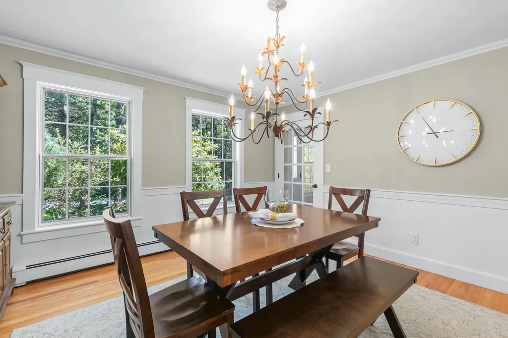 53 Stonegate Road Cape Elizabeth ME 04107