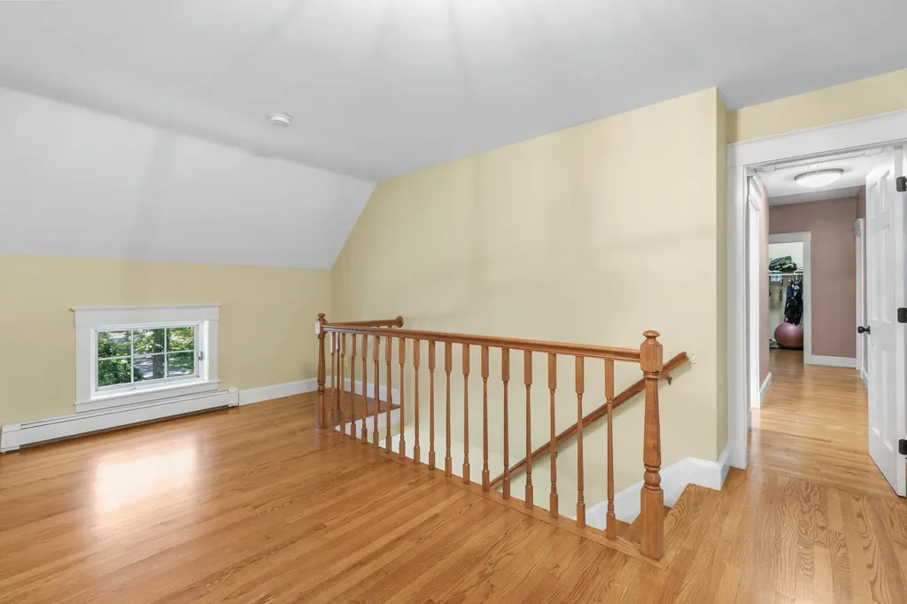 53 Stonegate Road Cape Elizabeth ME 04107