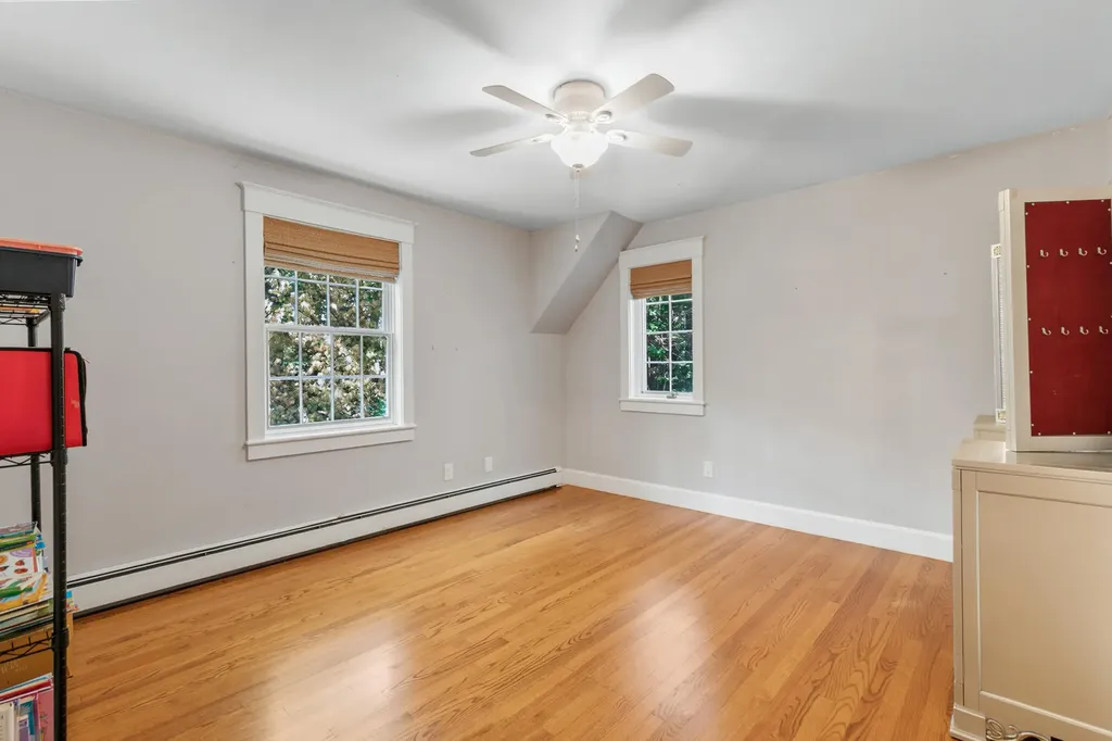 53 Stonegate Road Cape Elizabeth ME 04107