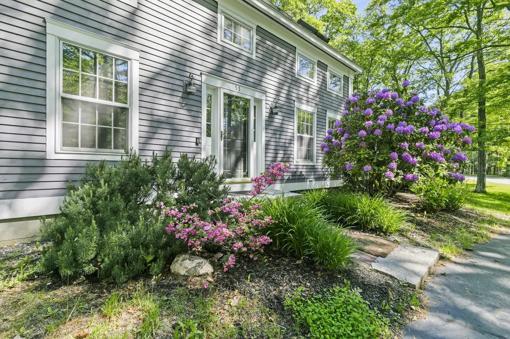 53 Stonegate Road Cape Elizabeth ME 04107