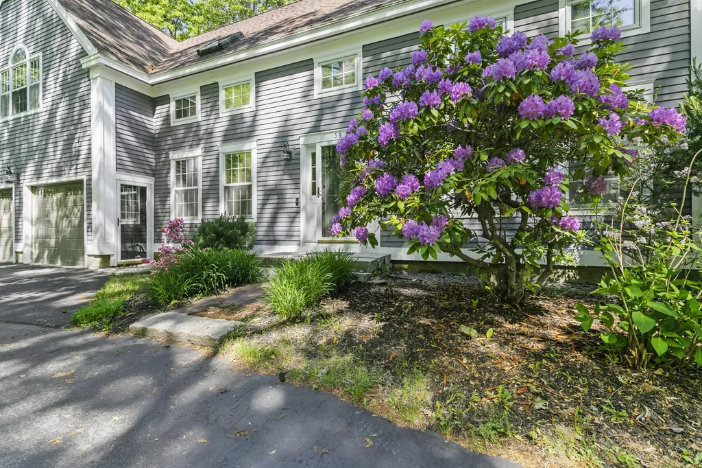 53 Stonegate Road Cape Elizabeth ME 04107