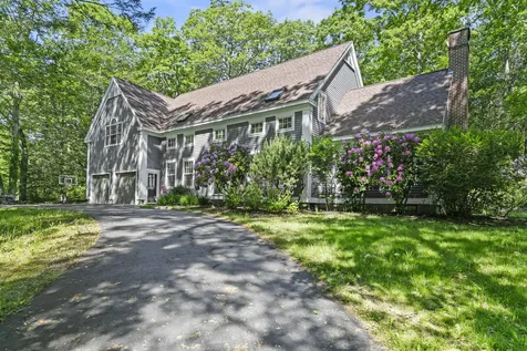 53 Stonegate Road Cape Elizabeth ME 04107