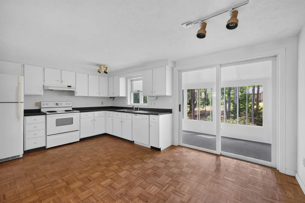 60 Brown Street Kennebunk ME 04043