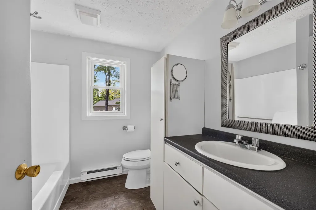 60 Brown Street Kennebunk ME 04043