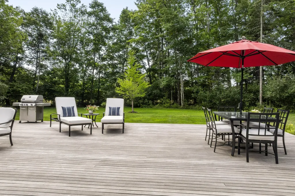 53 Waters Edge Drive Yarmouth ME 04096