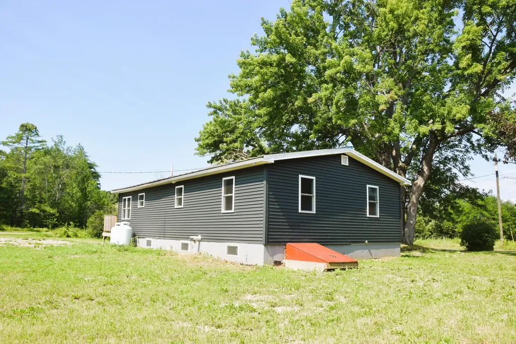 147 Lane Road New Sharon ME 04955
