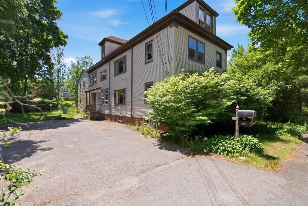 16 Hartley Street Portland ME 04103