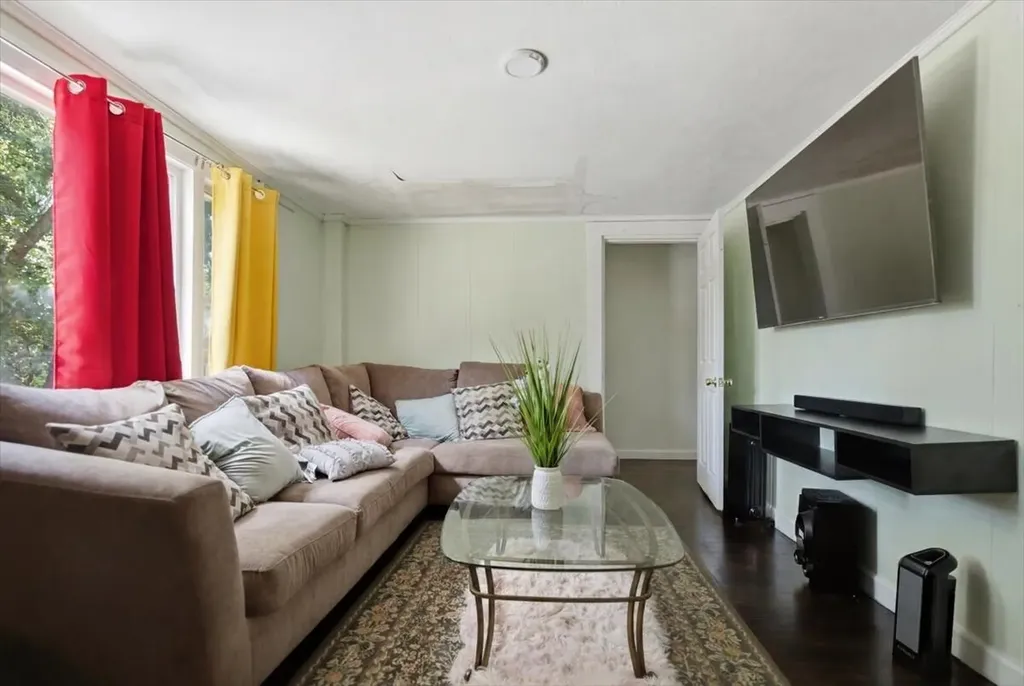 16 Hartley Street Portland ME 04103