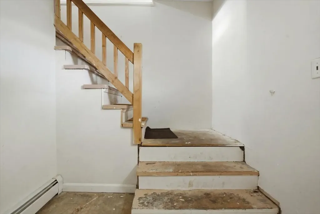 16 Hartley Street Portland ME 04103