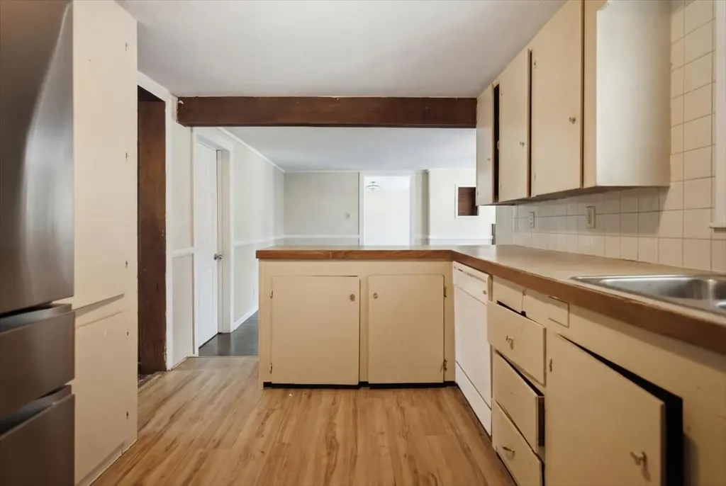 16 Hartley Street Portland ME 04103