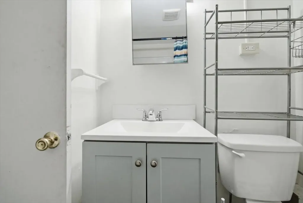 16 Hartley Street Portland ME 04103