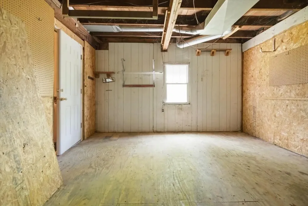 16 Hartley Street Portland ME 04103