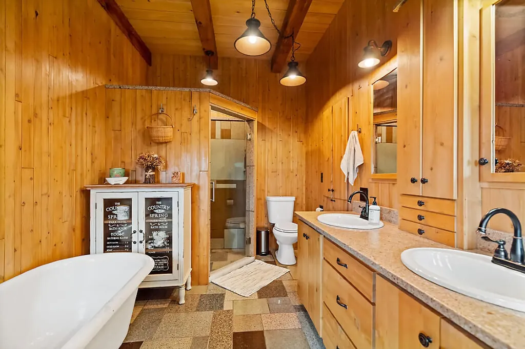 160 Ross Hill Road Saint Albans ME 04971