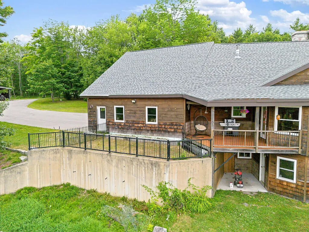 160 Ross Hill Road Saint Albans ME 04971