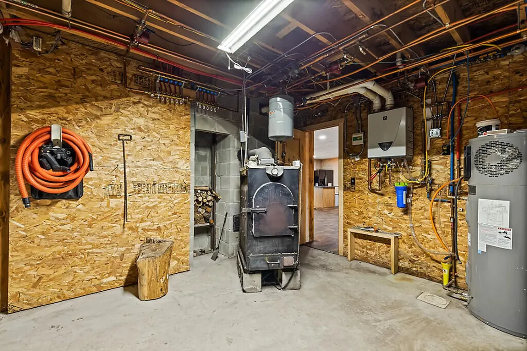 160 Ross Hill Road Saint Albans ME 04971