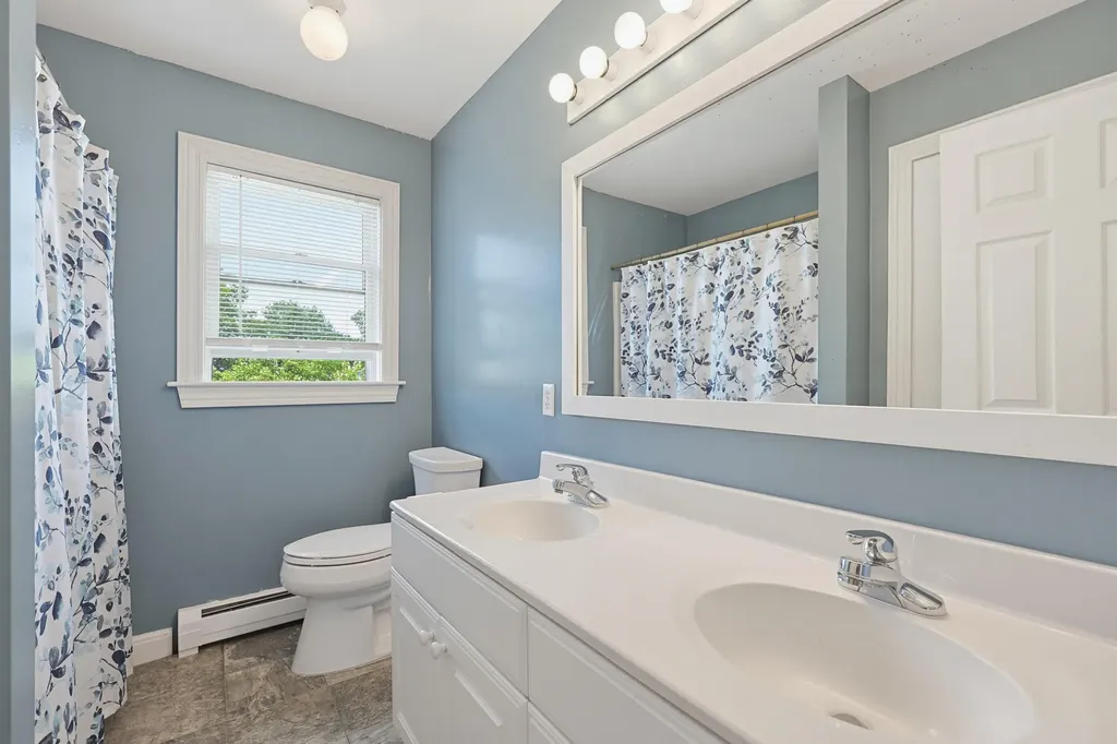 174 Curtis Road Portland ME 04103