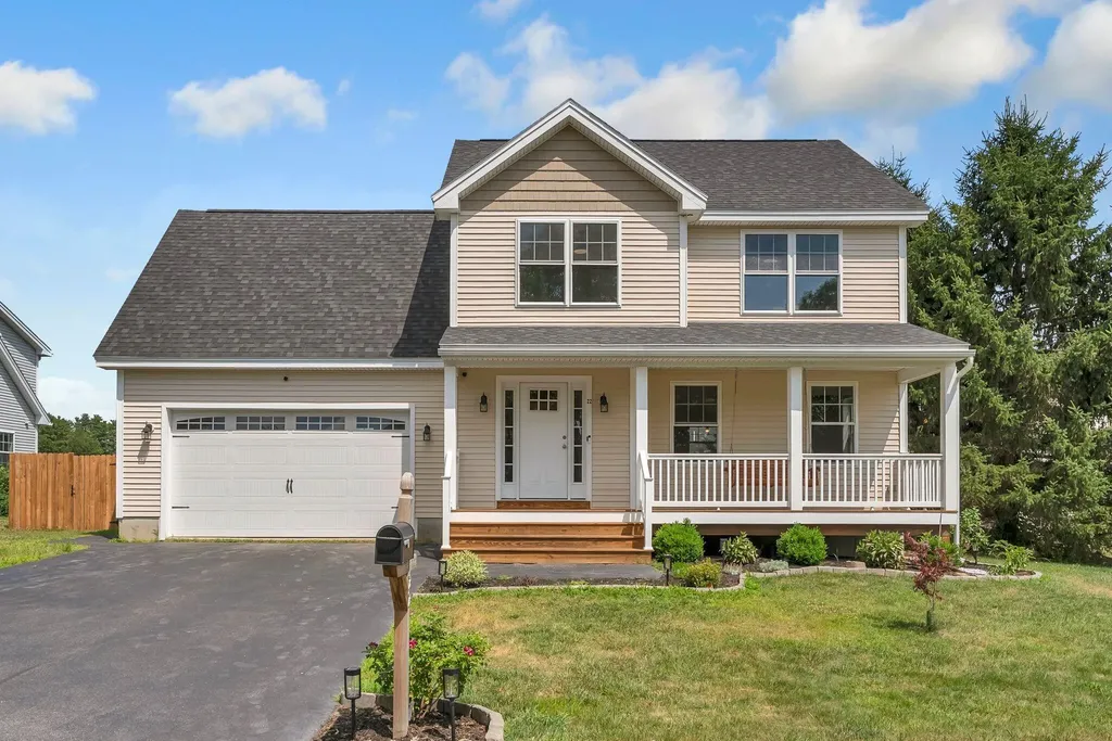 Gorham ME, 22 Cumberland Lane